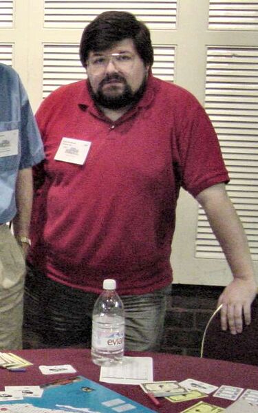 File:Paul Van Bloem gaming.jpg